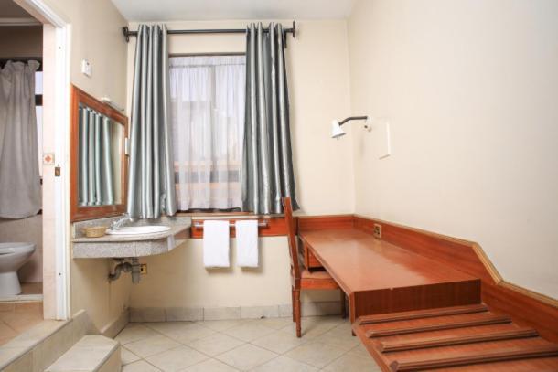 Paris Hotel 奈洛比 外观 照片